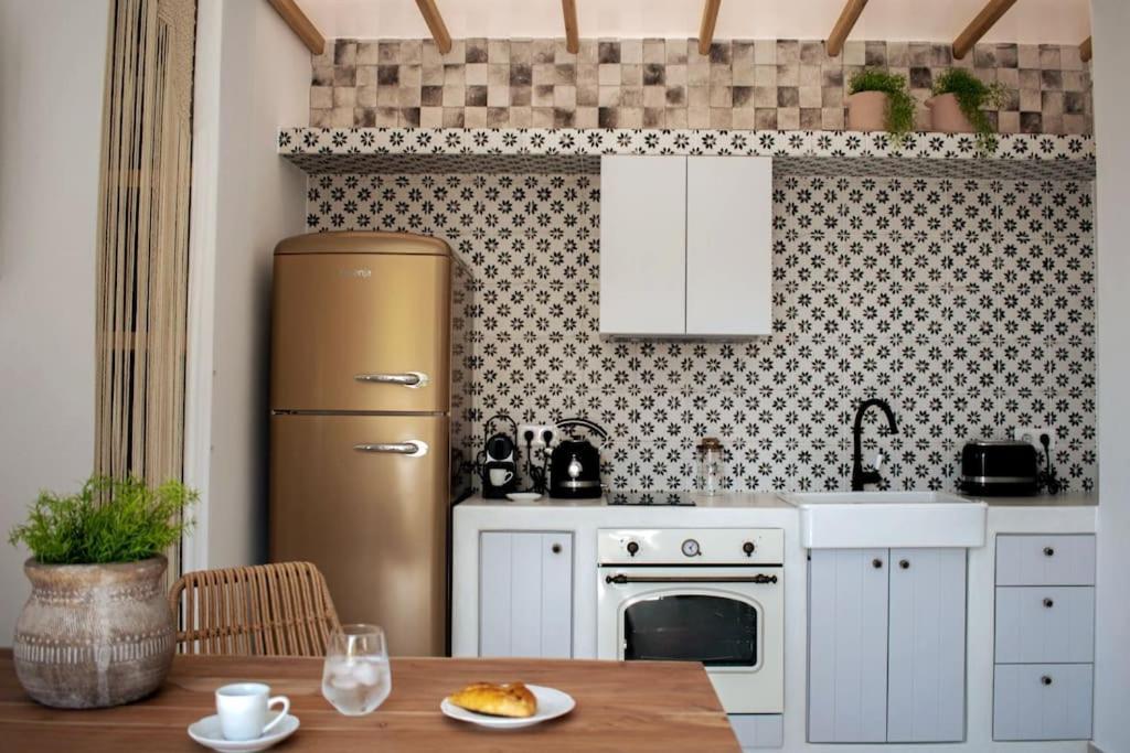 Aurora Apartment Pera Gyalos Экстерьер фото